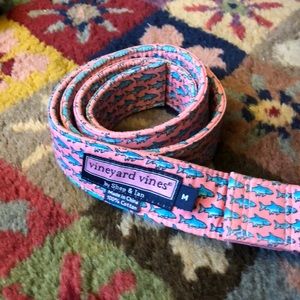 Vineyard vines d ring belt Fish